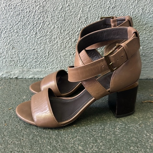 Tory Burch Delany Strappy Heels Open Toe Leather Sandals Block Heel Sz 7 - Picture 3 of 10